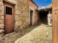 Stone House with Yard - Lardosa - Castelo Branco - ID: 21-11786